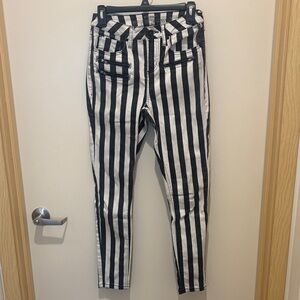 Hot Topic Black and White Striped Skinny Jeans